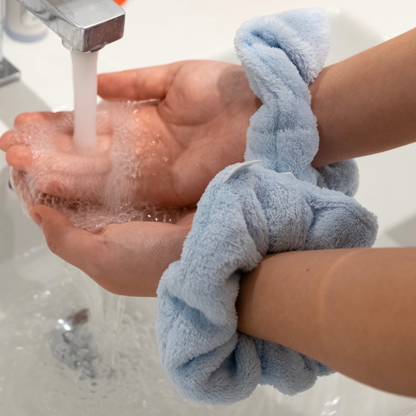 Waterlock Scrunchie - Dewy Hours