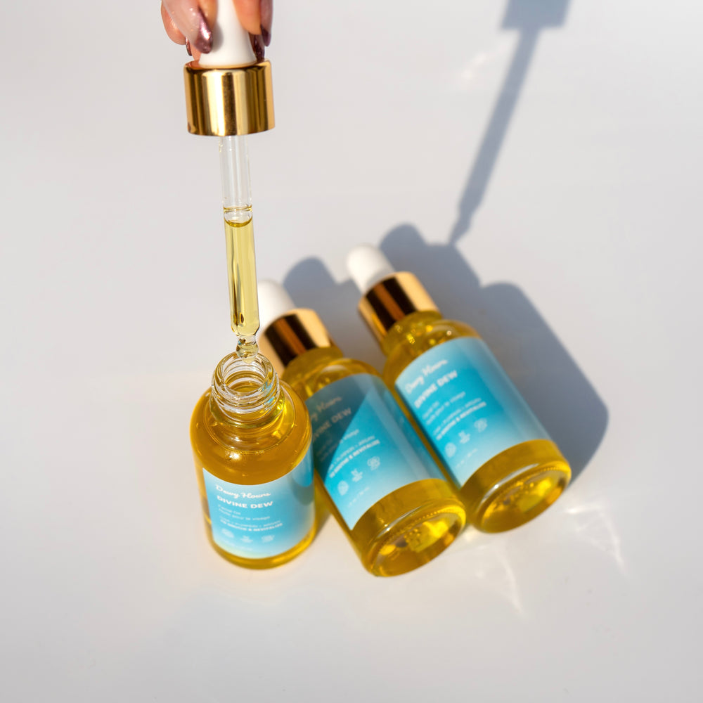 
            
                Load image into Gallery viewer, Divine Dew Facial Oil
            
        