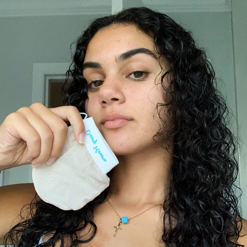 
                  
                    Exfoliating Silk Face Glove - Dewy Hours
                  
                