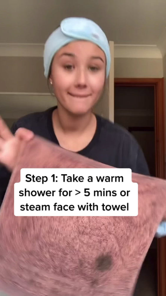 
                  
                    Load and play video in Gallery viewer, Exfoliating Silk Face Glove
                  
                
